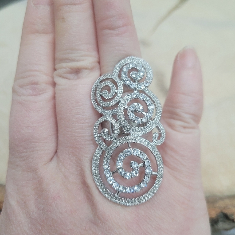 Brand New Silver Tone Top Fashion Rhinestone Ring Adjustable Size